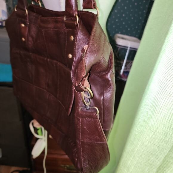 AUTHENTIC LEATHER EUC 100% LEATHER SHOULDER BAG - Picture 2 of 8